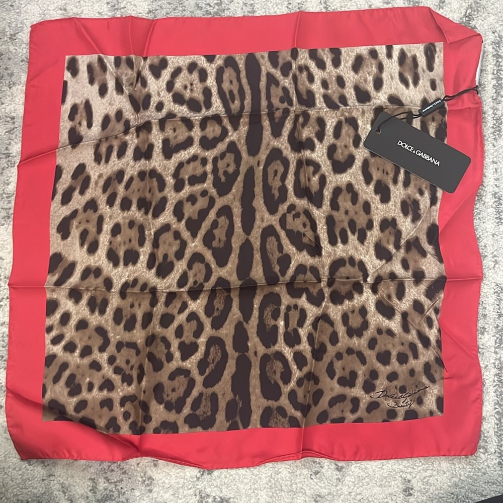 NEW Dolce & Gabbana Animalier SILK scarf